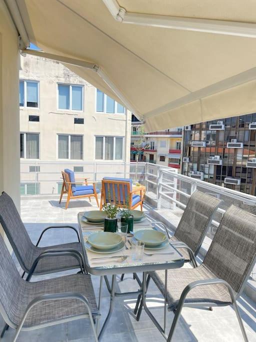 Domus City Apartment With Wonderful Balcony 테살로니키 외부 사진